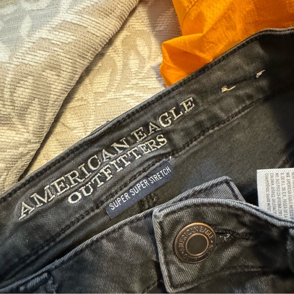 Women's American Eagle Black Jeans Super Super Stretch High Rise Jegging Size 4 - Picture 5 of 6